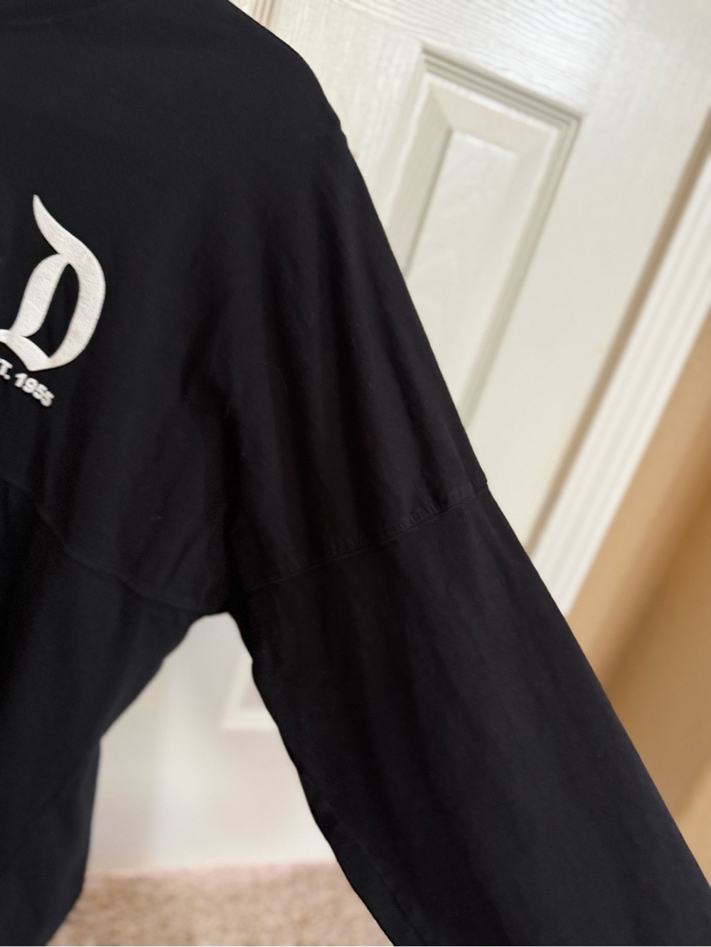 Disney Parks Disneyland Spirit Jersey Black Long Sleeve Size S - Picture 3 of 11